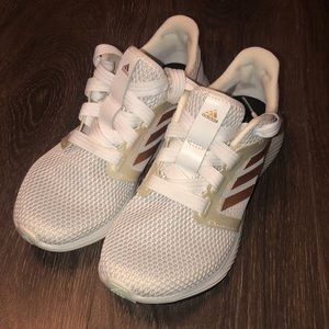 Adidas Edge Lux 3 Bounce size 7.5, white and gold. NWOT. never worn.
